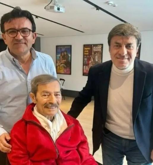 Coşkun Sabah’tan Kadir İnanır’a moral ziyareti “Gözlerinin içi güldü”