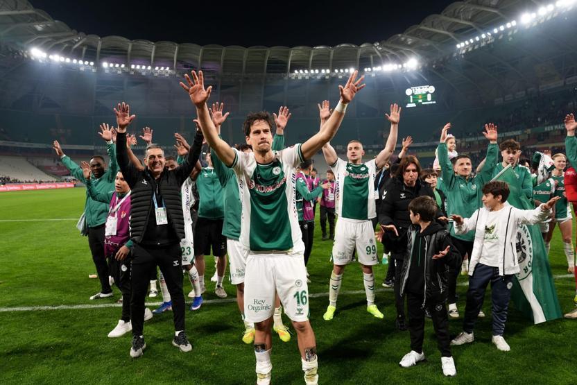 Anadolu Kartalı Konyaspor, 4 büyüklere kök söktürdü