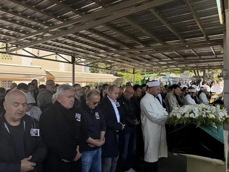 Şarkılarıyla 60lı yıllara damga vurmuştu Mehmet Taneri son yolculuğuna uğurlandı