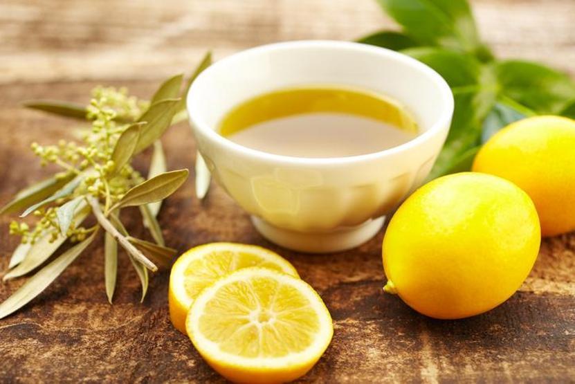 Şişkinlik ve kronik kabızlığa son Gece yatmadan önce 1 kaşık tüketmek yetiyor Bağırsakları saat gibi çalıştıran doğal detoks