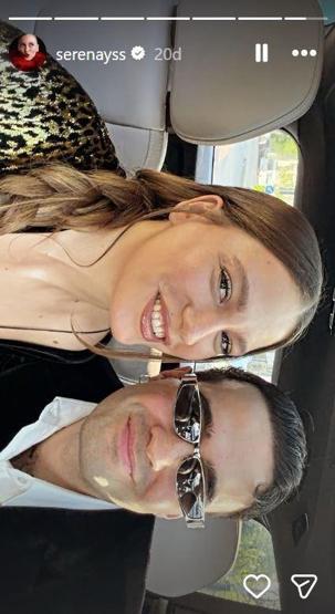 Serenay Sarıkaya ile Mert Demir aşka geldi Otomobilde romantik poz