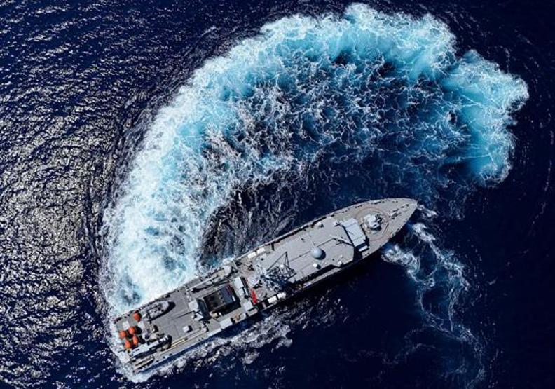 300 METRE DERİNE DALABİLİYOR TSKnın mayın avcıları böyle görüntülendi