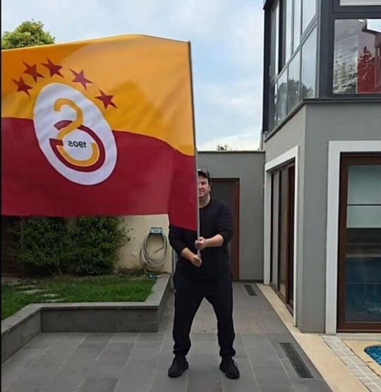 4. Kez Üst Üste Gelen Zafer Süper Ligde Şampiyon Galatasaray Ünlülerden Kutlama Mesajları: Aslanım Çok Yaşa