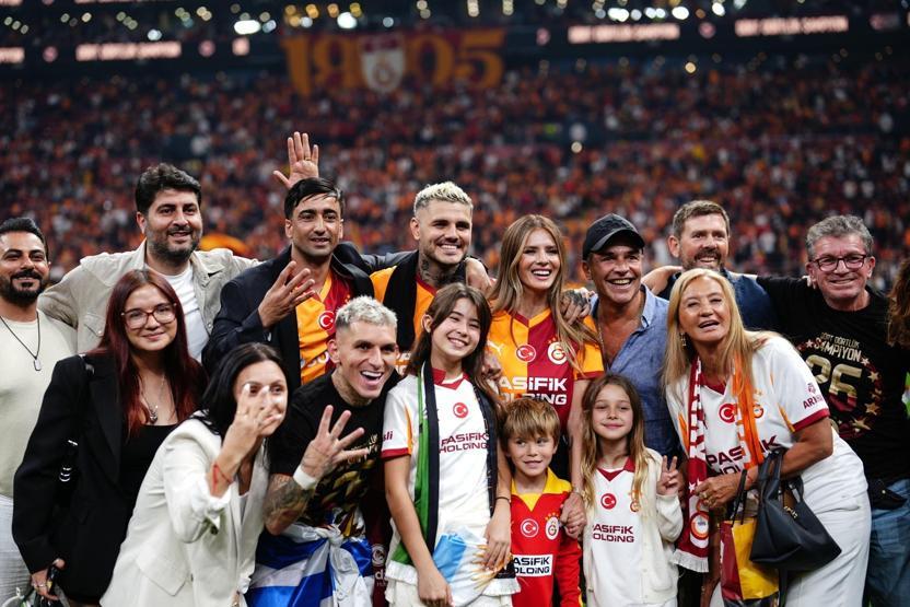 Galatasaray tribünleri son kez söyledi Icardi duygusallaştı...