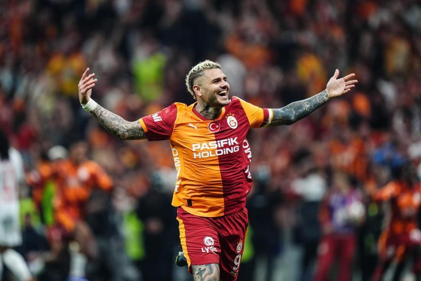 Galatasaray tribünleri son kez söyledi Icardi duygusallaştı...