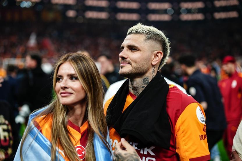 Galatasaray tribünleri son kez söyledi Icardi duygusallaştı...