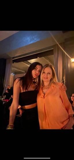 Anne Sevgisi Ekranlardan Taştı Kanal D Yıldızlarından Anneler Gününe Özel Yürek Isıtan Paylaşımlar