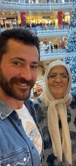 Anne Sevgisi Ekranlardan Taştı Kanal D Yıldızlarından Anneler Gününe Özel Yürek Isıtan Paylaşımlar