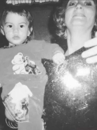 Anne Sevgisi Ekranlardan Taştı Kanal D Yıldızlarından Anneler Gününe Özel Yürek Isıtan Paylaşımlar