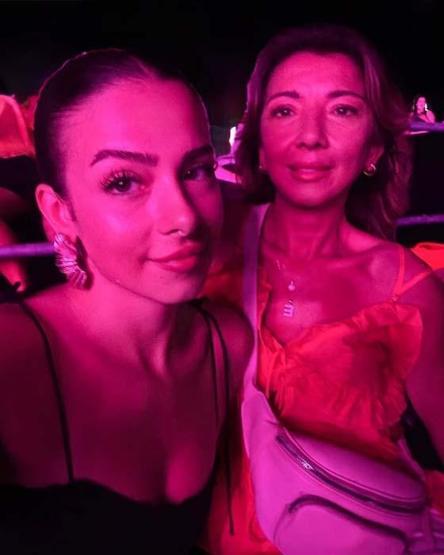 Anne Sevgisi Ekranlardan Taştı Kanal D Yıldızlarından Anneler Gününe Özel Yürek Isıtan Paylaşımlar