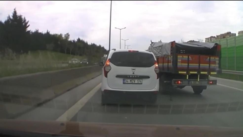 Trafikte tartıştığı sürücünün aracına saldıran kamyon şoförüne 180 bin lira ceza