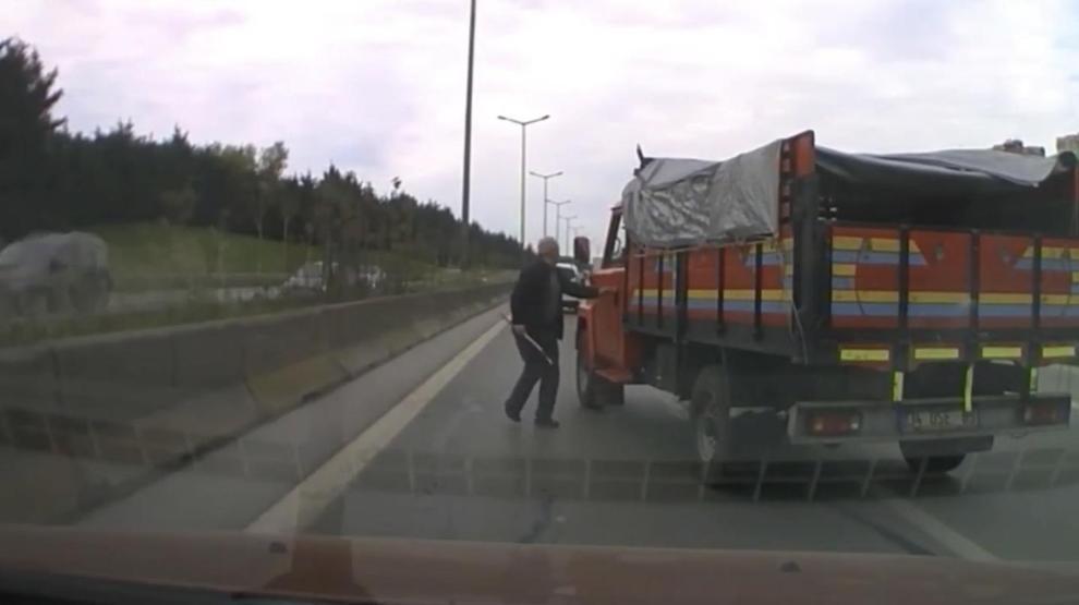 Trafikte tartıştığı sürücünün aracına saldıran kamyon şoförüne 180 bin lira ceza
