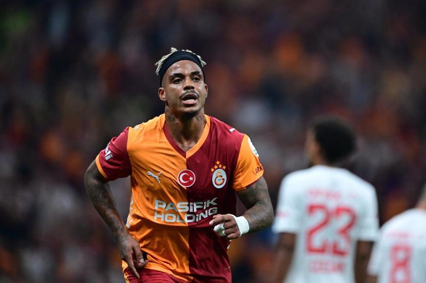 ANLAŞMA SAĞLANDI Galatasaray, yıldız oyuncunun sözleşmesini uzatıyor...