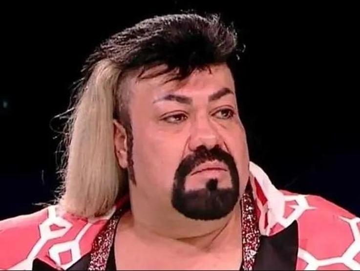 Kobra Murat’tan Yürek Burkan Paylaşım: 33 Senedir Hep Yarımım