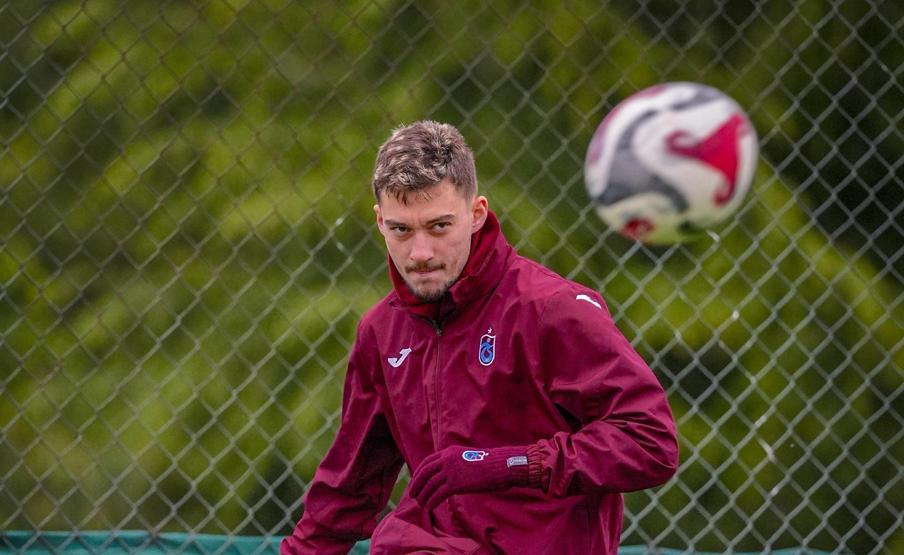 Trabzonspor ile Beşiktaş arasında Ernest Muçi görüşmesi