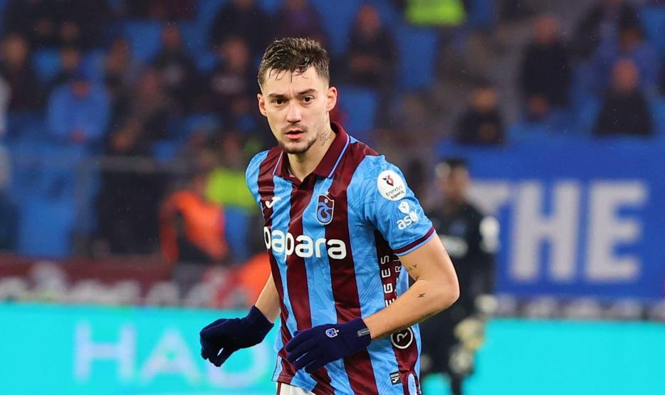 Trabzonspor ile Beşiktaş arasında Ernest Muçi görüşmesi
