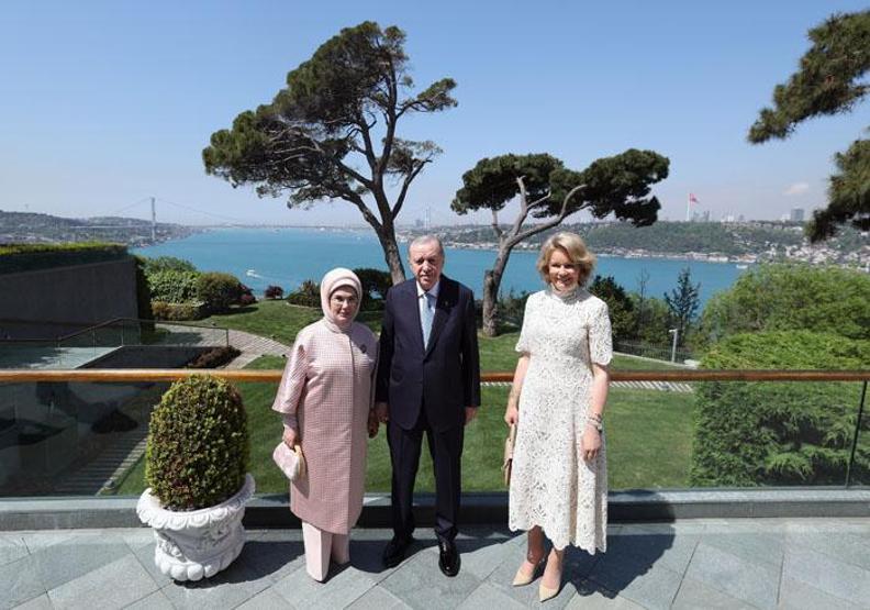 Dev heyetle geldi Vahdettin Köşkü’nde önemli ağırlama