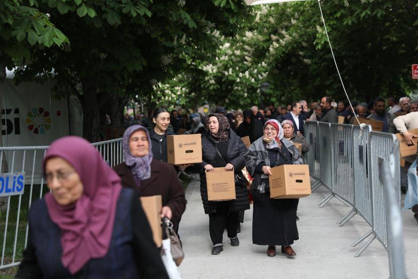 Kuyruk kilometrelerce uzadı: Üreticiye organik destek