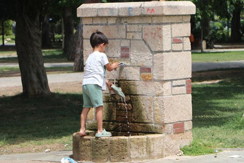 Bir Adana klasiği: Termometreler 35 dereceyi gösterdi