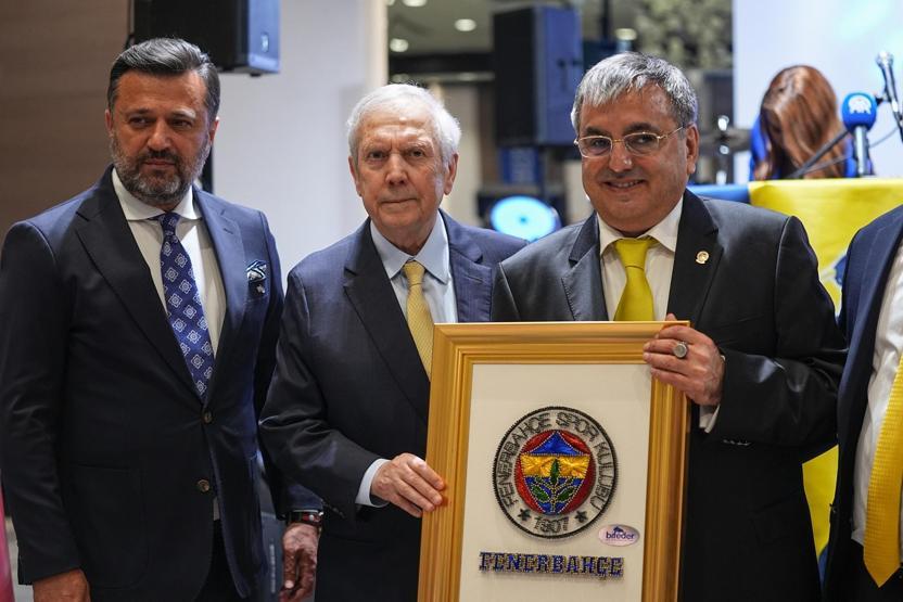 Aziz Yıldırımdan teknik direktör açıklaması Fenerbahçede seçime doğru...