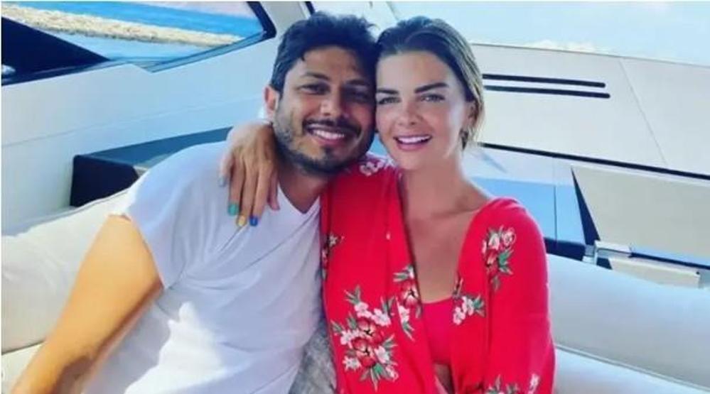 Pelin Karahan’dan boşanma sonrası ilk özel hayat açıklaması: “Biz yine aileyiz”