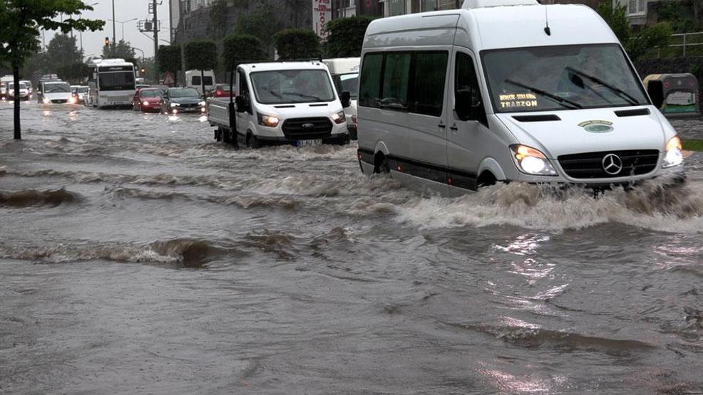 Mayıs yağışları Karadenizi alarma geçirdi... Uzmanlar uyarıyor; Rahmet afete dönüşmesin