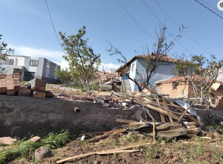 Çorumdaki hortum köyü yıkıp geçti Deprem oldu zannettim