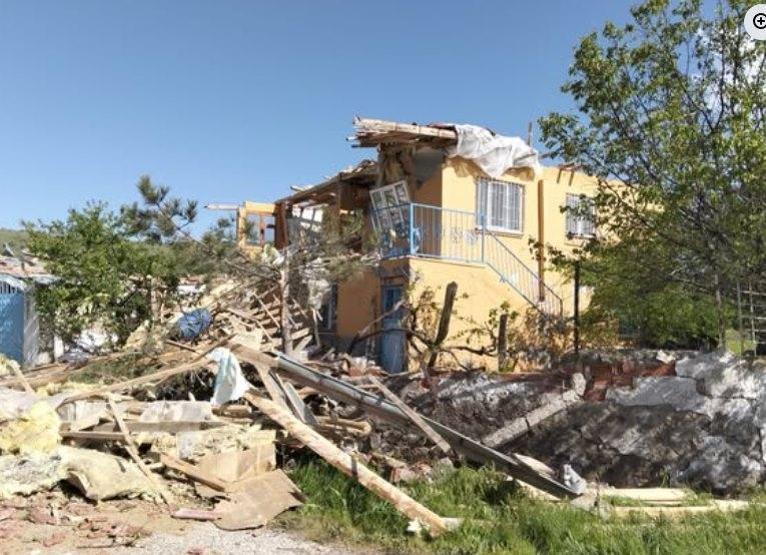 Çorumdaki hortum köyü yıkıp geçti Deprem oldu zannettim
