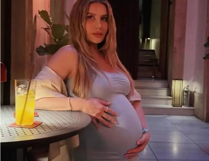 Doğum için gün sayıyor: Eda Erol’dan karnı burnunda pozlar