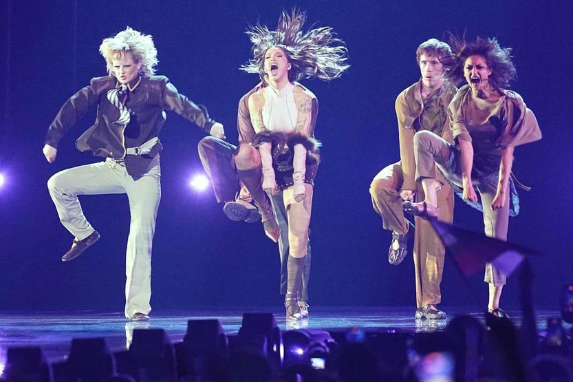 Komşu Bulgaristan, 2026 Eurovision’u “Bangaranga” ile kazandı O mesaj sonrası merak edildi: Dara’nın eşi Türk mü