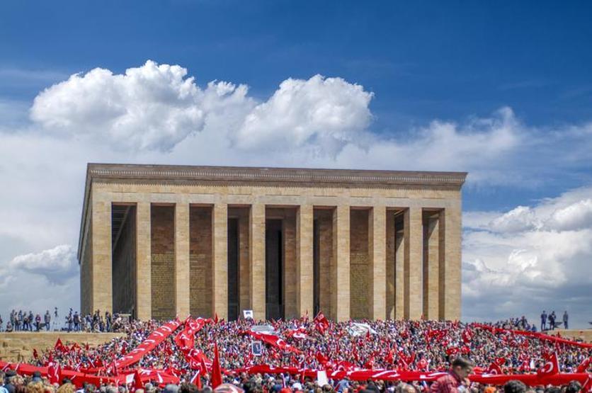 19 MAYIS ANITKABİR ZİYARET SAATLERİ 2026: Anıtkabir 19 Mayıs’ta Açık mı Giriş Saat Kaçta, Kaça Kadar Açık