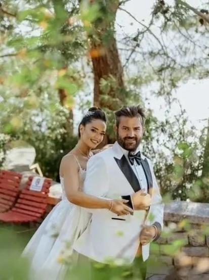 İPEK KARAPINAR ANNE OLUYOR: Ünlü Oyuncu Bebeğinin Cinsiyetini Açıkladı
