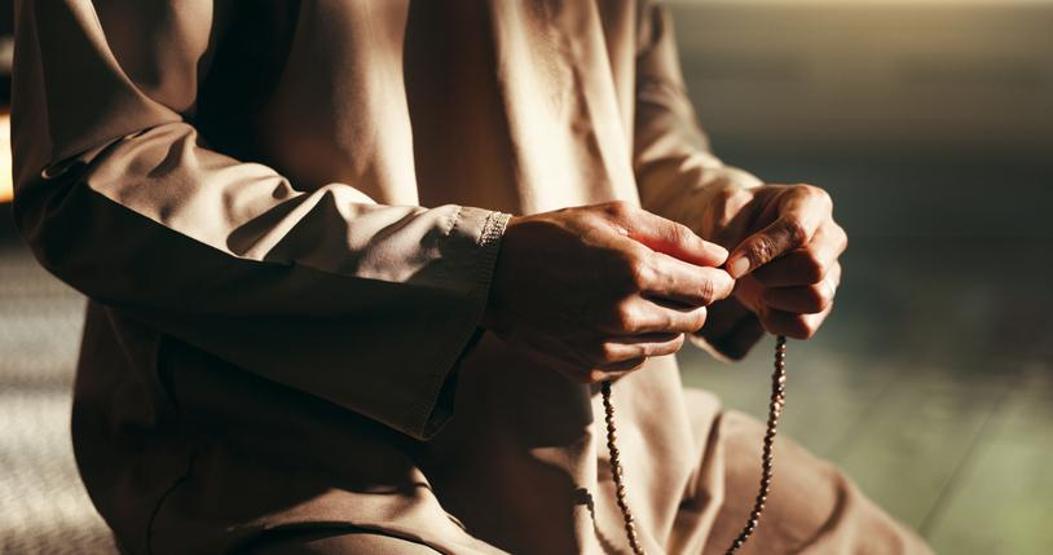 AREFE GÜNÜ KILINACAK NAMAZLAR: Arefe namazı kaç rekat, nasıl kılınır Arefe gecesi namazı kılınışı...