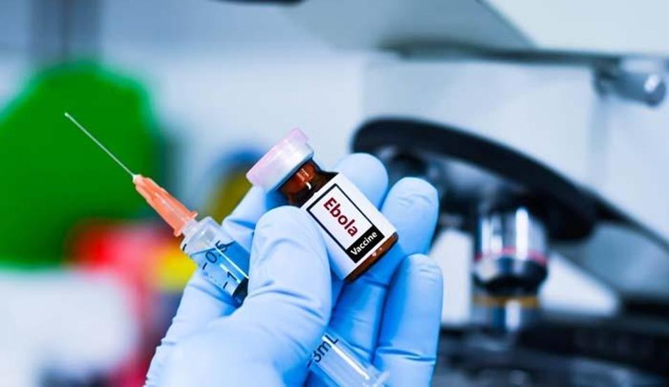 GRİP Mİ, EBOLA MI Hızla Yayılıyor, Belirtileri Karıştırılabiliyor Vücut Sıvılarıyla Bulaşan Virüs Hakkında Bilmeniz Gerekenler