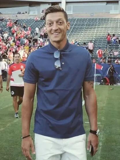 Üçüncü Kez Baba Olmuştu… Mesut Özil’den Kızı Elisa Adına Anlamlı Bağış