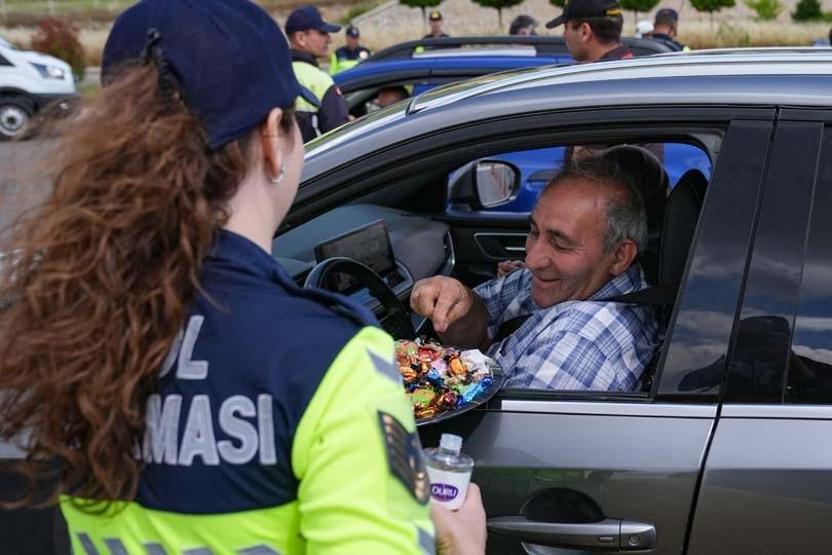 Jandarmadan otoyollarda bayram mesaisi