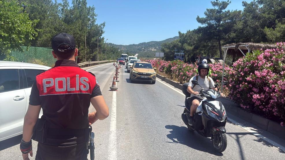 Tam 190 bin araç Bayram tatili için akın akın Muğlaya gidiyorlar...