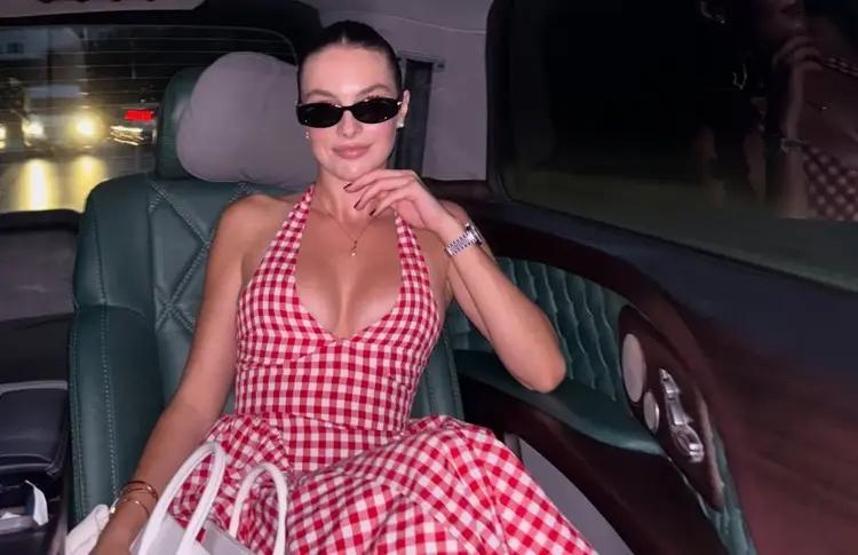 Melis Sezen’den Radikal Değişim Yeni İmajıyla Poz Verdi