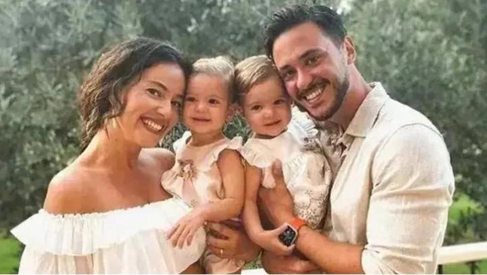 Pelin Akil ve Anıl Altan çocukları için yeniden bir araya geldi Bayram pozu ilgi gördü