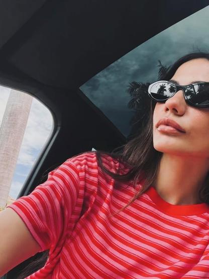 Tatil pozları olay oldu Eşref Rüyanın Nisanı Demet Özdemir sanal medyayı salladı: Seni sevmeyen ölsün