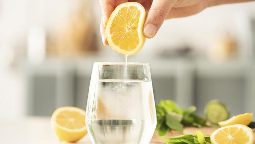 Zayıflamak için limonlu su mu, sirkeli su mu Prof. Dr. Osman Müftüoğlu noktayı koydu