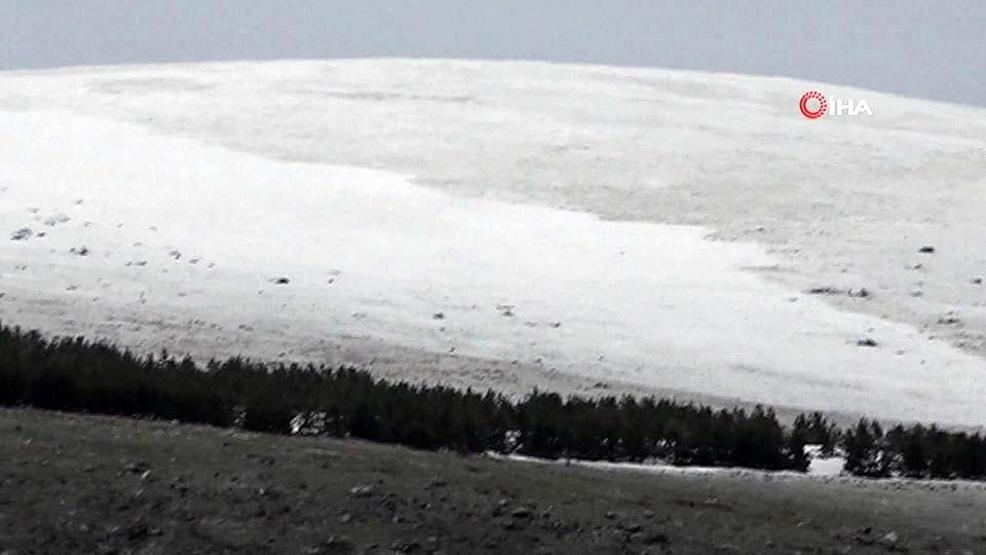 Yaz gelmeyen memleket 1 Haziranda lapa lapa kar yağdı