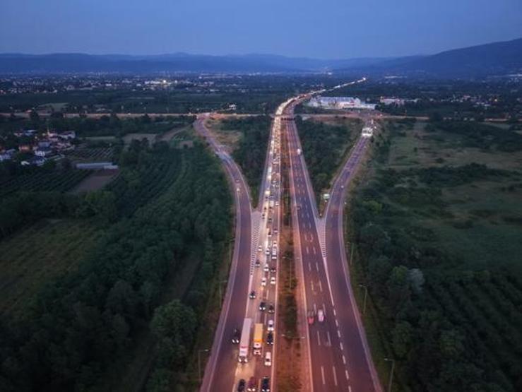 Bayram bitti trafik bitmedi Kilometrelerce kuyruk