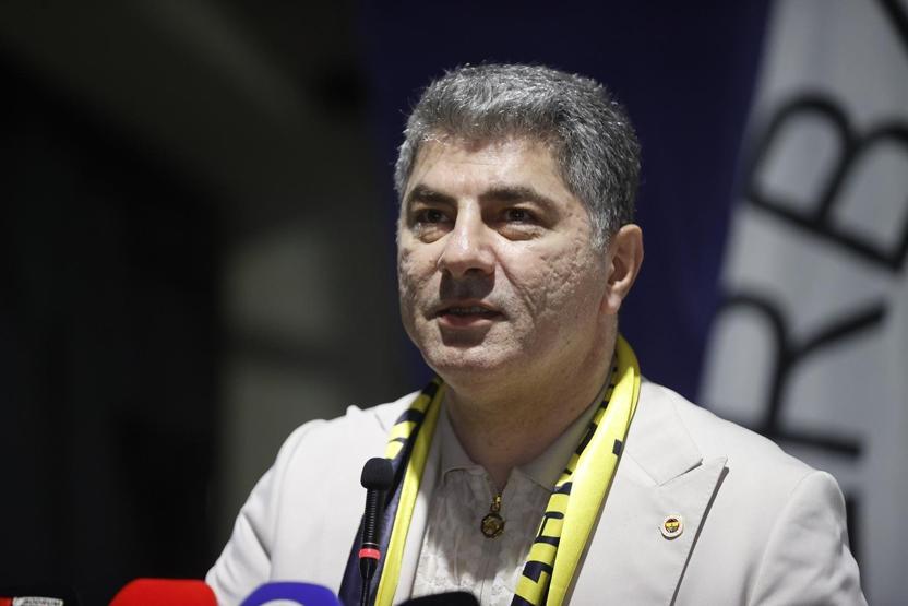 Fenerbahçede Hakan Safi 2 milli futbolcuyla el sıkıştı O isimler belli oldu...