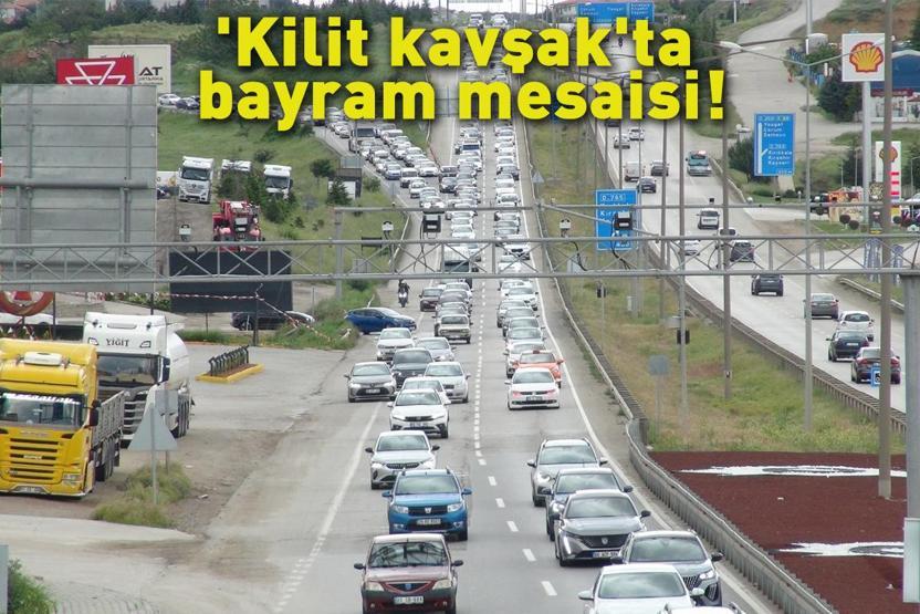Kilit kavşakta bayram mesaisi 1,5 milyon araç geçti