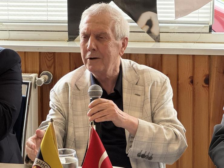 Aziz Yıldırımdan transfer açıklaması: İstediğimiz her oyuncuyu alırız