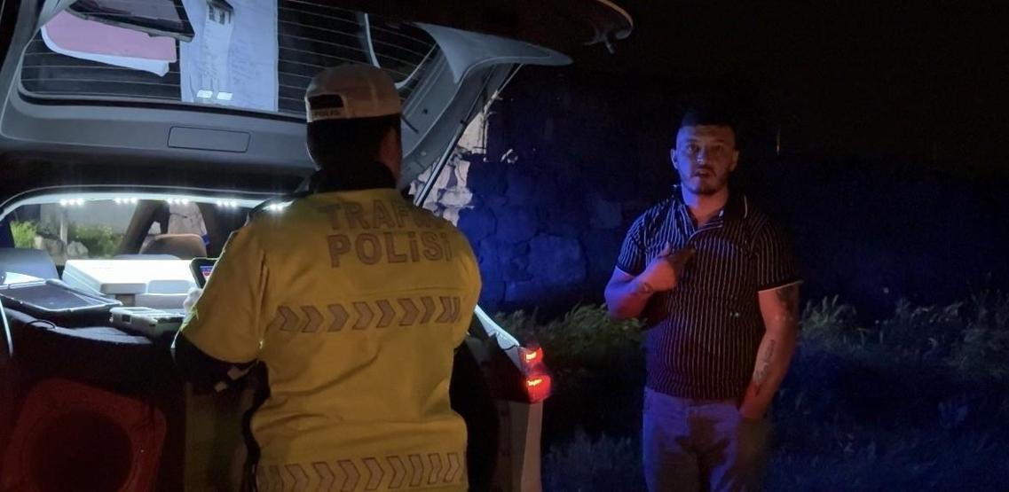 Merakına yenik düşen alkollü sürücü cezadan kaçamadı