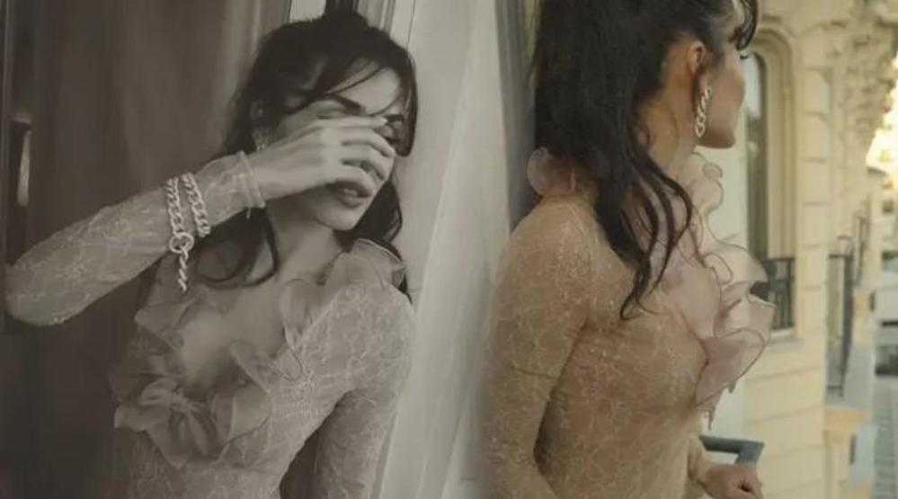 Hande Erçel’den yeni Instagram pozları Tarzı ve formda haliyle beğeni topladı