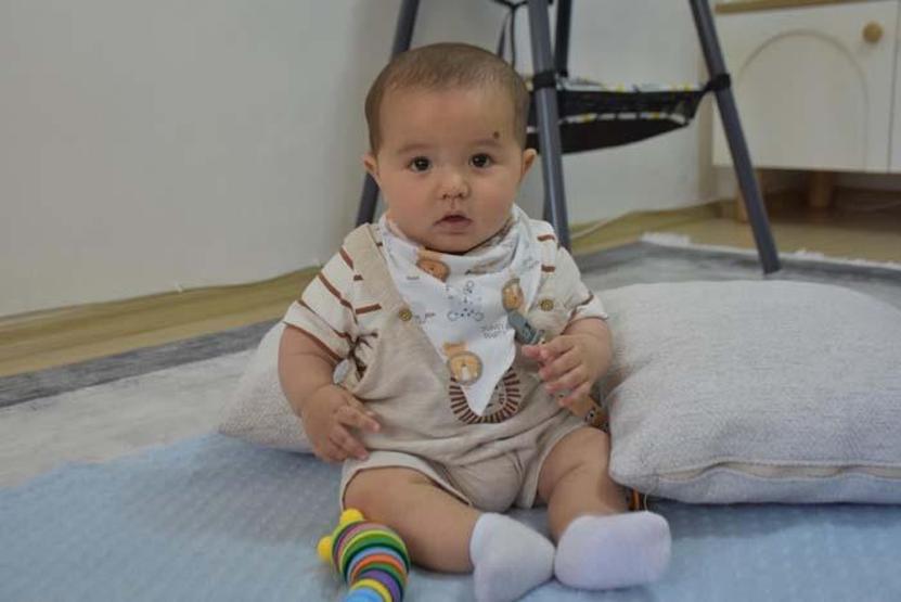 SMAlı Aslan Efe, Kas Kaybetmeden Destek Bekliyor