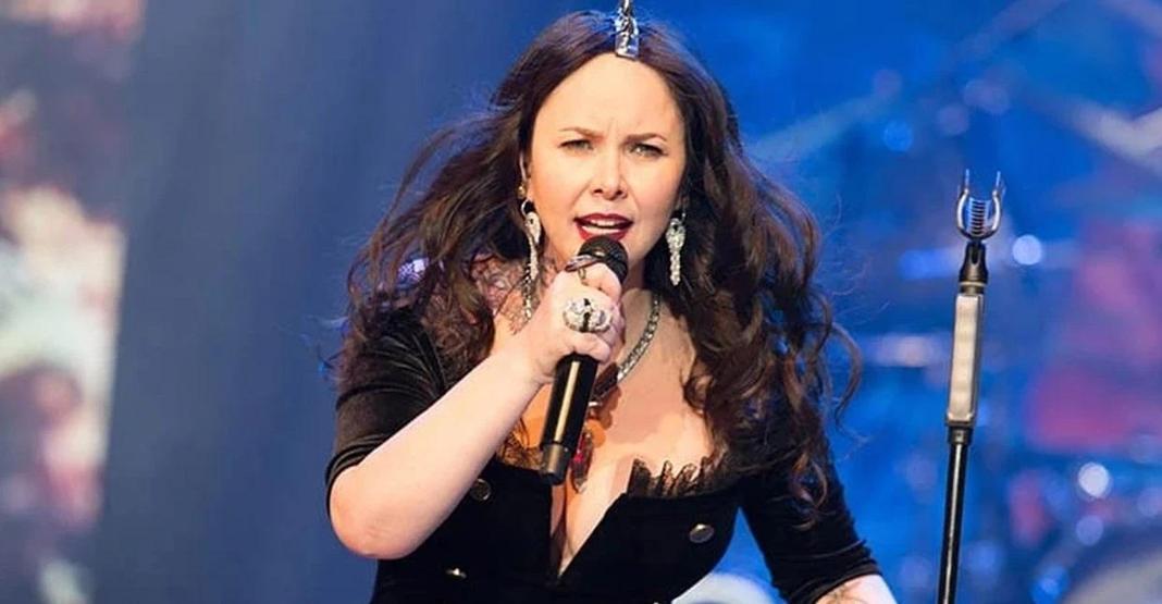 Şebnem Ferah Konserine Ünlü Akını Rock Müziğin Kraliçesi 6 Yıl Sonra Sahnede Ağlamamak İçin Kendini Zor Tuttu